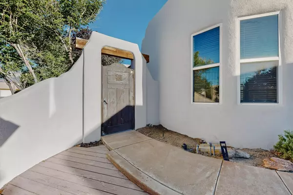 Albuquerque, NM 87113,7428 PAWNEE CREEK TRL NE