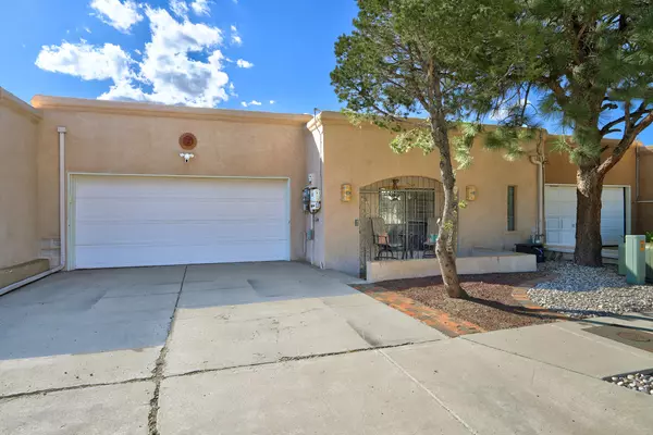 1921 CHANDELLE LOOP NE, Albuquerque, NM 87112
