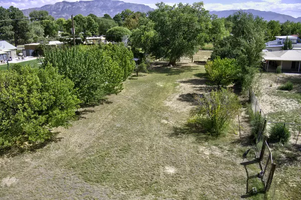 Albuquerque, NM 87114,547 FIELD HAWK TRL NW