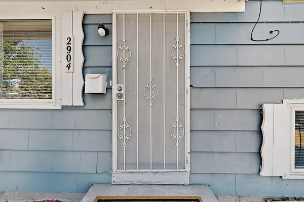 Albuquerque, NM 87112,2904 June ST NE