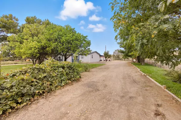 Bosque, NM 87006,823 Highway 116