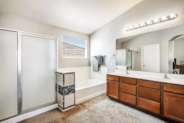 Rio Rancho, NM 87124,1409 MONTIANO LOOP SE