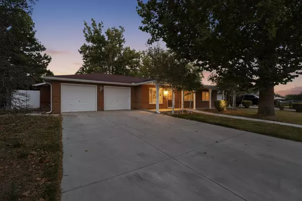 Albuquerque, NM 87110,2120 HOFFMAN DR NE