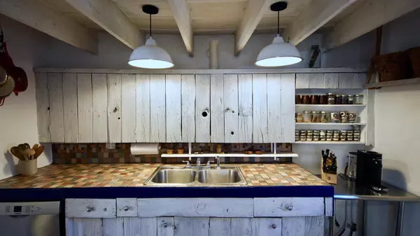 Albuquerque, NM 87107,7609 Guadalupe TRL NW