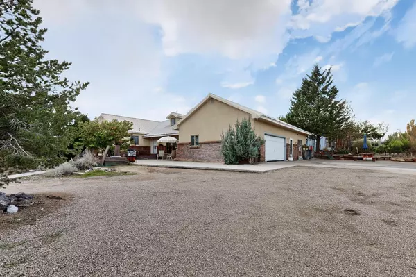 135 Reclining Acres RD, Corrales, NM 87048