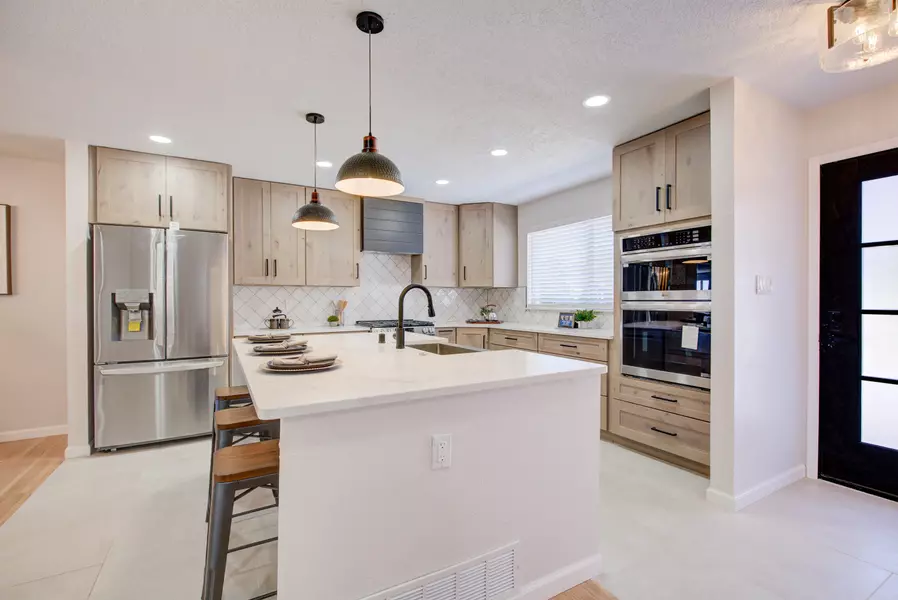 6504 Natalie AVE NE, Albuquerque, NM 87110