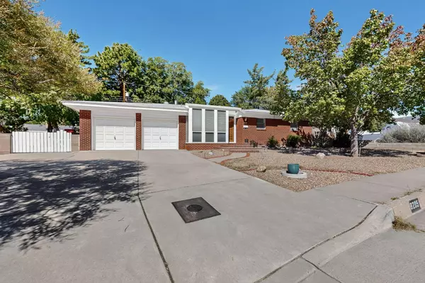 8205 Connecticut ST NE, Albuquerque, NM 87110