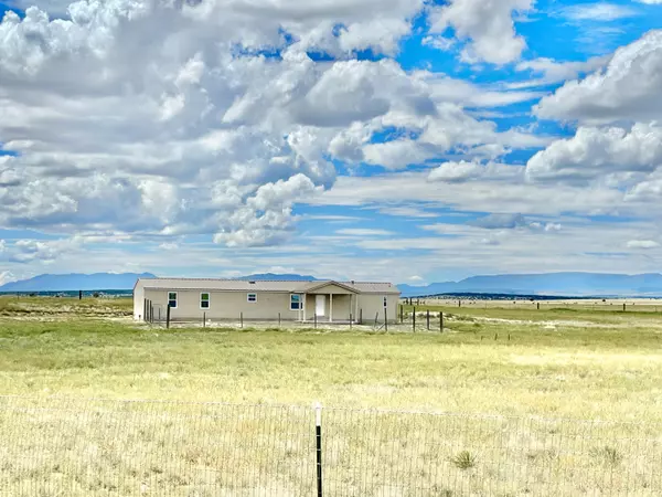 2 Caleb RD, Mcintosh, NM 87032