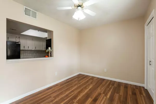 Rio Rancho, NM 87124,901 Country Club DR SE #APT G