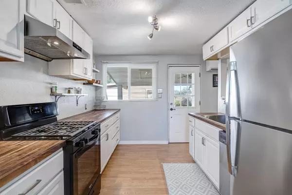 Albuquerque, NM 87110,5001 COMANCHE RD NE