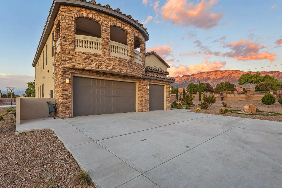 Albuquerque, NM 87122,9519 Oakland AVE NE