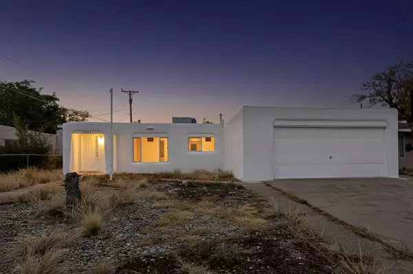 6008 Hannett AVE NE, Albuquerque, NM 87110