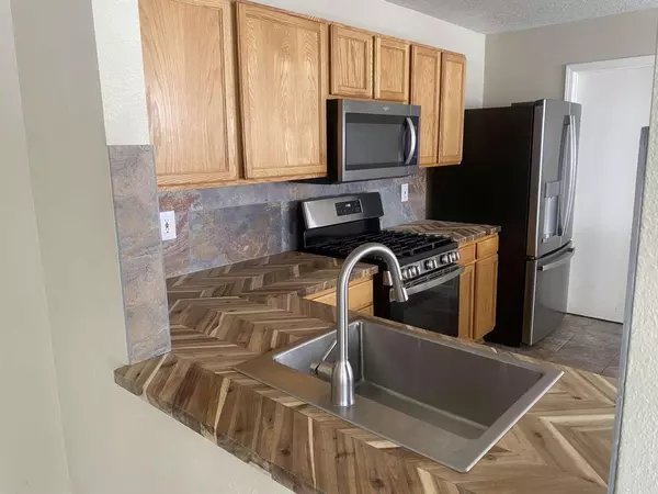 Albuquerque, NM 87114,10756 Galaxia Park DR NW