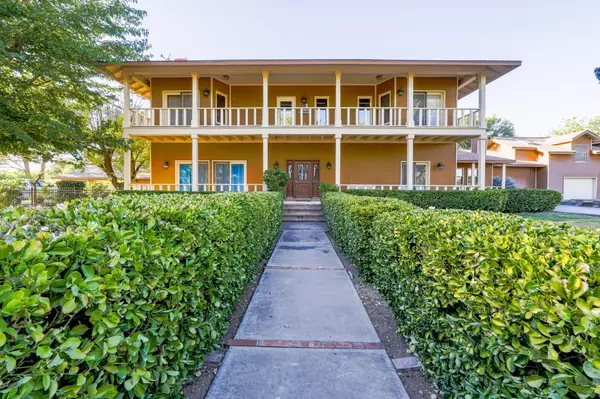 NM 88005,2806 Valle Grande