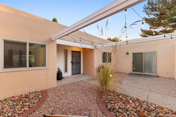 Albuquerque, NM 87111,9208 Galaxia WAY NE