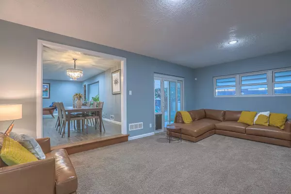 Albuquerque, NM 87106,1521 Dartmouth DR NE