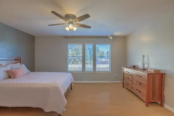 Albuquerque, NM 87109,5125 Pinata PL NE