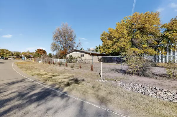 Albuquerque, NM 87105,1809 Conita Real AVE SW