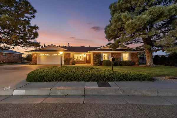 3041 Casa Del Norte DR NE, Albuquerque, NM 87111