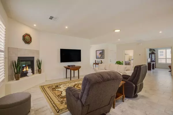 Los Lunas, NM 87031,590 Rio Chama CIR SW