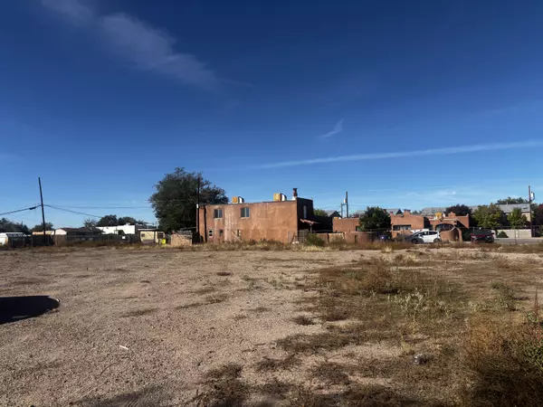 Albuquerque, NM 87107,704 Griegos RD NW
