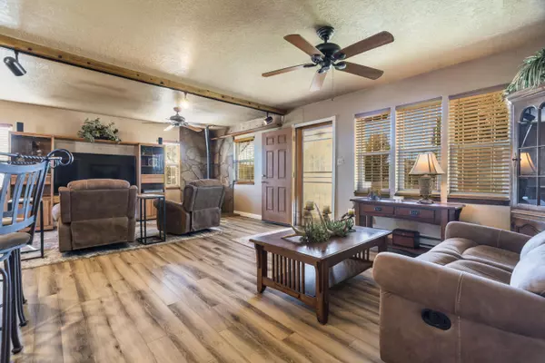 Albuquerque, NM 87121,5720 Don Pasquale DR SW