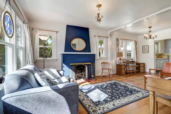 Albuquerque, NM 87106,3615 Campus BLVD NE