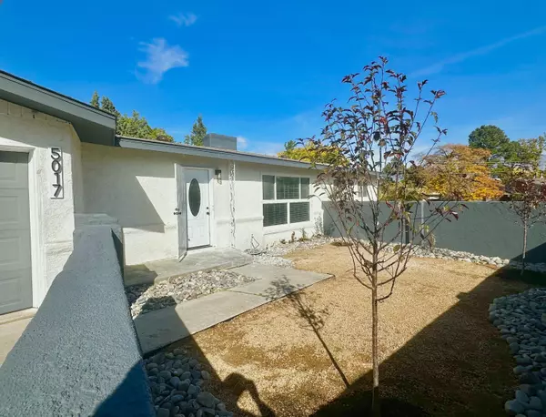 Albuquerque, NM 87110,5017 Royene AVE NE