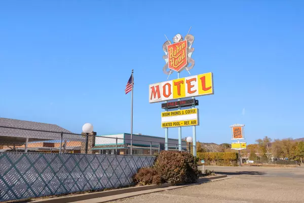 Raton, NM 87740,1342 S 2nd ST