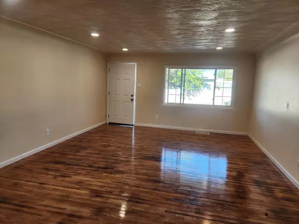 Albuquerque, NM 87108,1100 Georgia ST SE