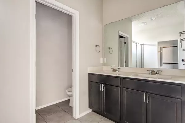 Albuquerque, NM 87121,10713 Caresso SW