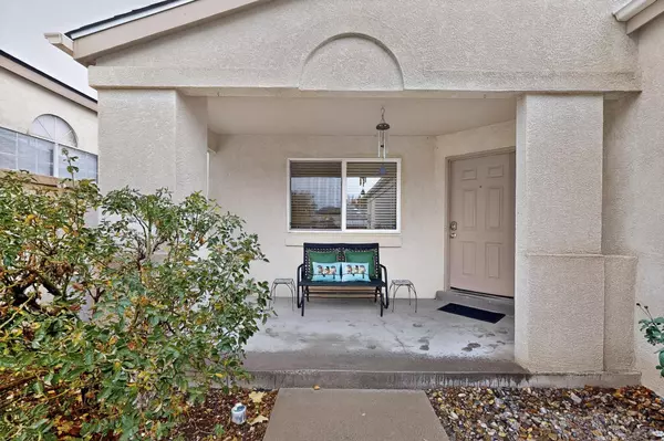 Rio Rancho, NM 87144,948 Charles DR NE