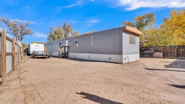 Albuquerque, NM 87105,739 Garden RD SW