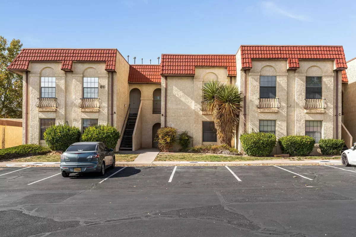 Rio Rancho, NM 87124,811 Country Club DR SE #APT 1B