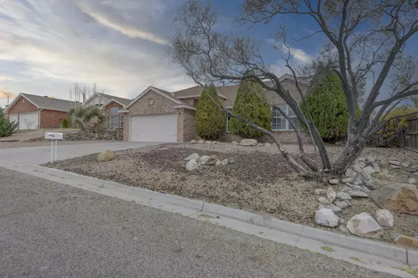 Los Lunas, NM 87031,12 Juniper PL