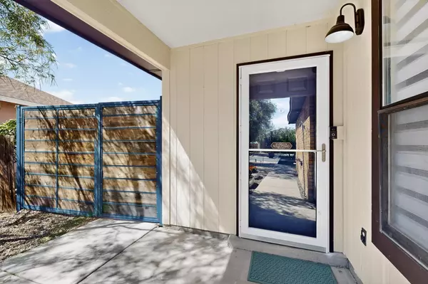 Albuquerque, NM 87120,3431 Running Bird PL NW