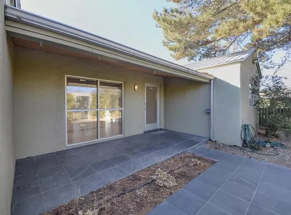 Albuquerque, NM 87106,2920 Santa Clara AVE SE