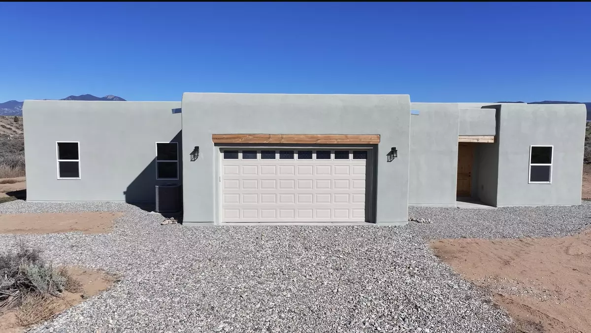 Ranchos De Taos, NM 87557,10 COLTY RD