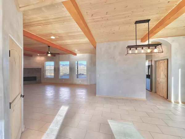 Ranchos De Taos, NM 87557,10 COLTY RD