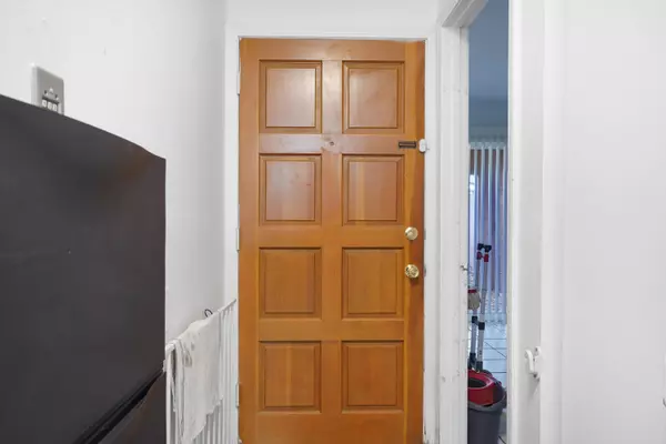 Albuquerque, NM 87107,560 Aztec RD NW