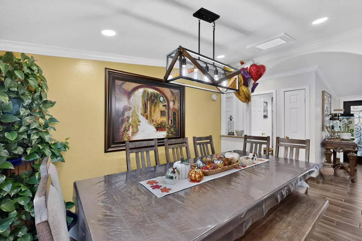 Albuquerque, NM 87121,1727 Rayo Del Sol SW DR SW