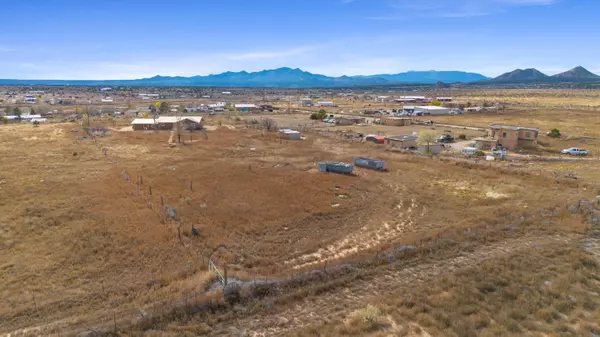 Santa Fe, NM 87508,94 W Cochiti