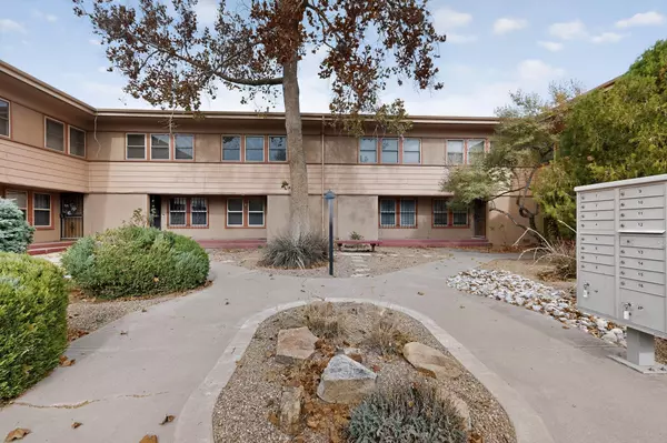 Albuquerque, NM 87104,1405 San Carlos RD SW #APT 7