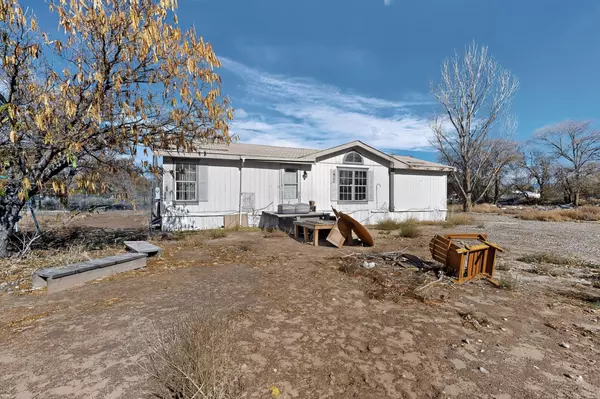 Albuquerque, NM 87105,1907 Valley RD SW