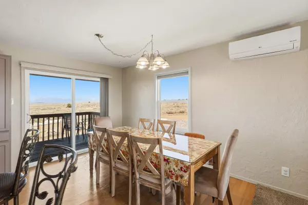 Los Lunas, NM 87031,50 Clinger LN