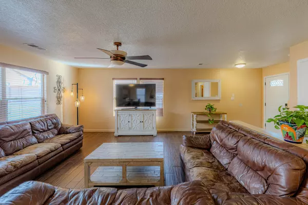 Albuquerque, NM 87121,9709 Torriso CT SW