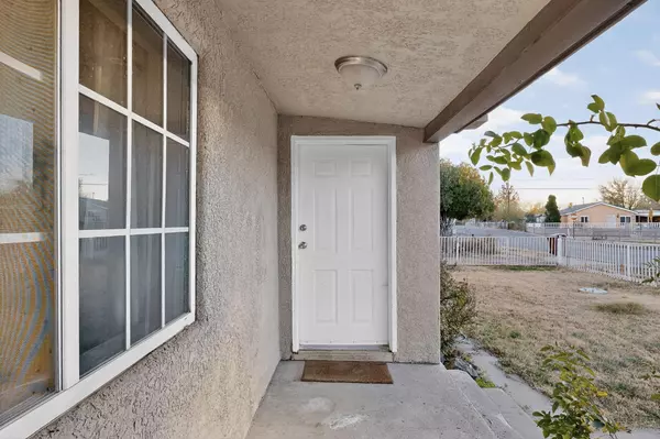 Belen, NM 87002,602 Campana DR