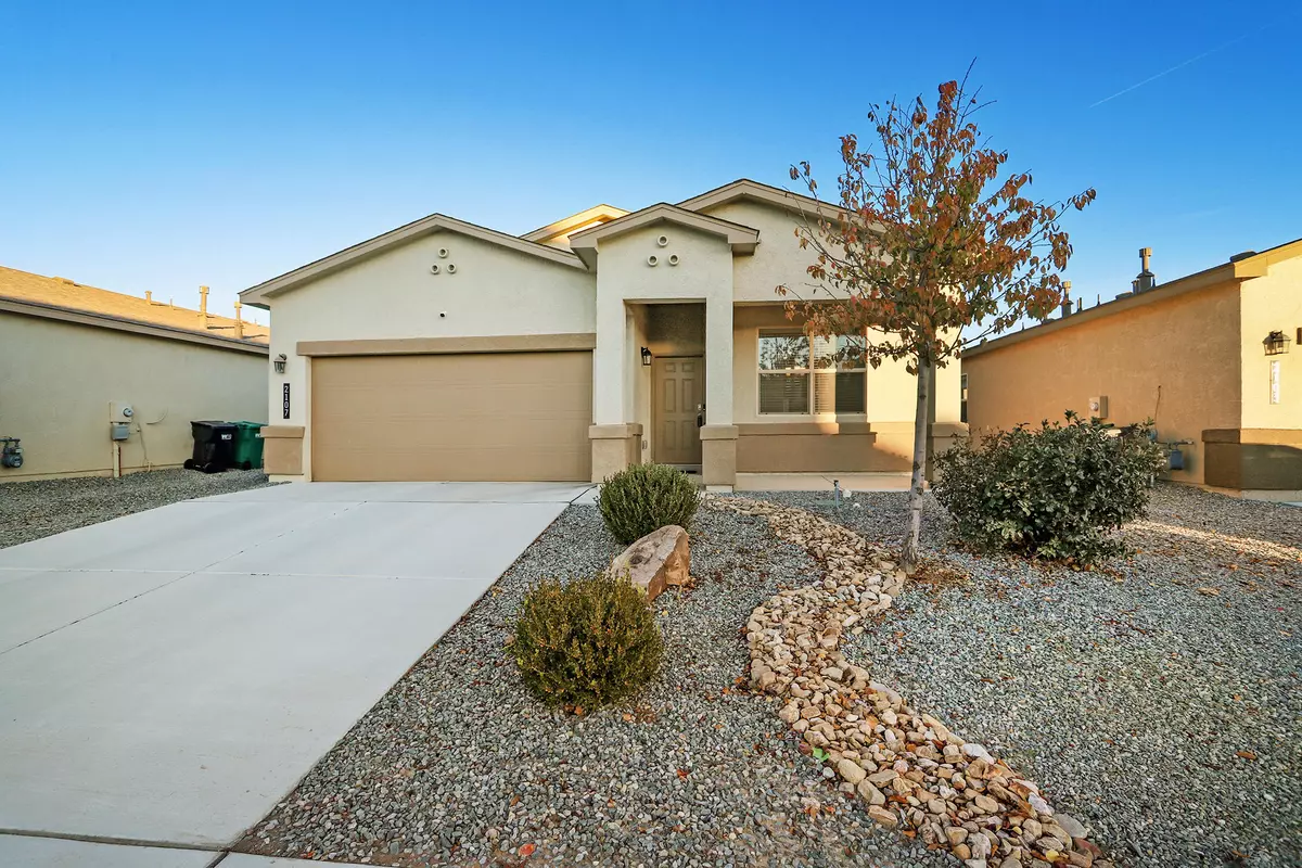 Rio Rancho, NM 87144,2107 Solitaire ST NE