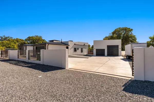 Albuquerque, NM 87105,328 Camino Siete RD SW