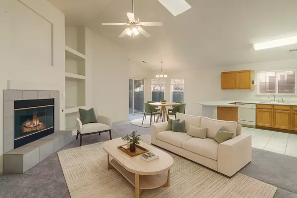 Albuquerque, NM 87113,7015 Red Hawk RD NE